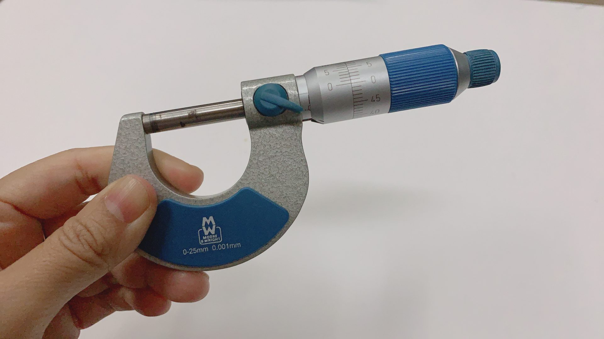 การอ่านไมโครมิเตอร์ 0.01mm Micrometer Reading Resolution 0.01mm MW200-01