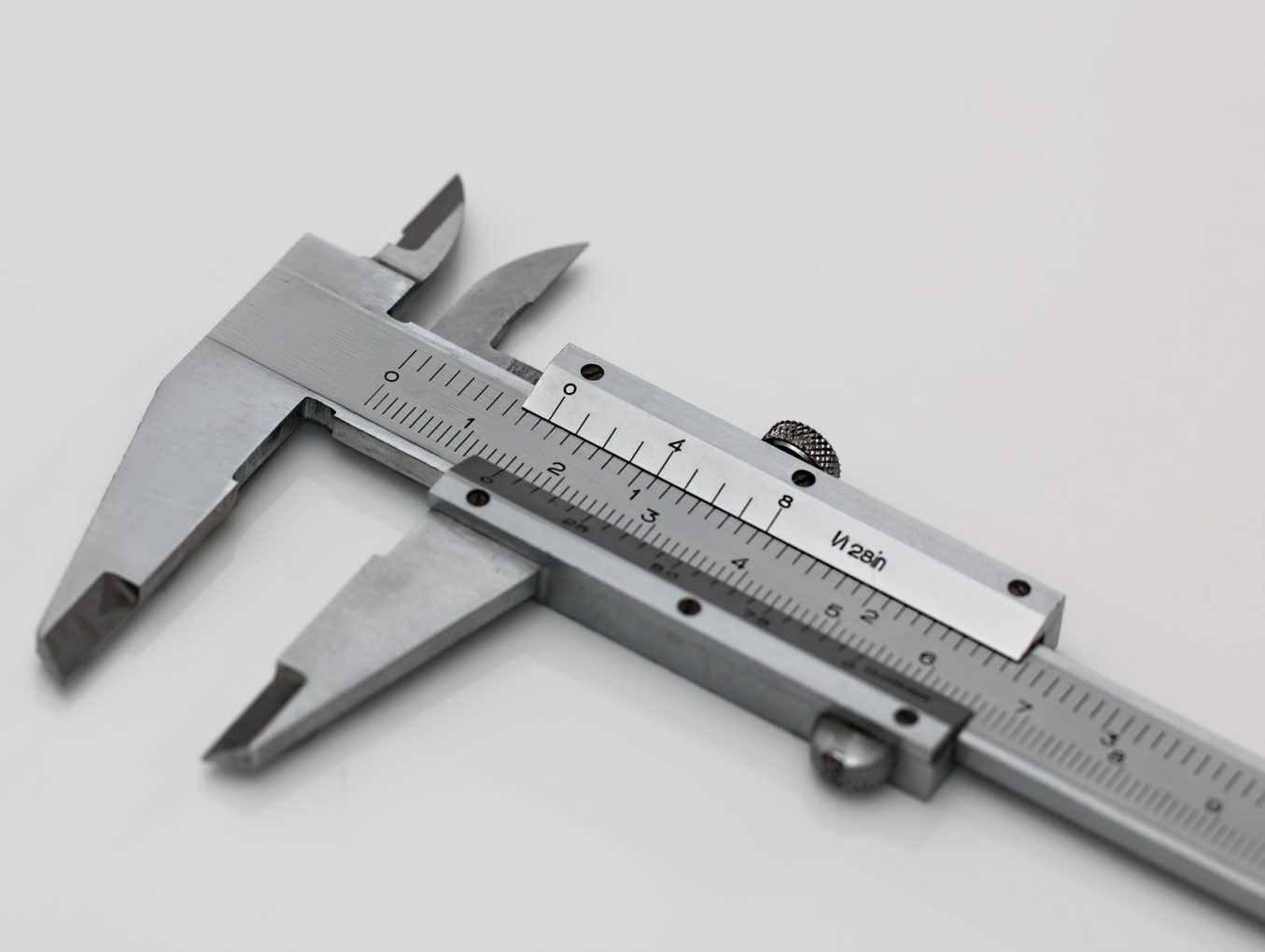 การอ่านเวอร์เนียร์แบบสเกล ความละเอียด 0.05มม. Reading Vernier 0.05mm MW100-15B